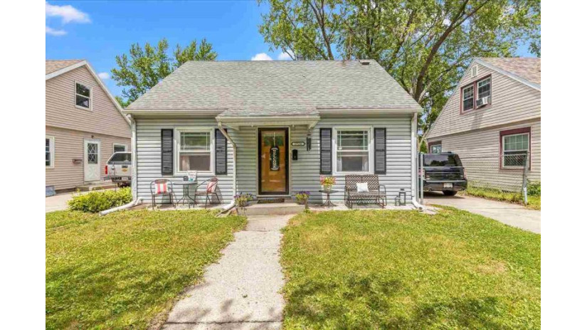 2726 Myrtle St Madison, WI 53704 by First Weber Inc $229,900