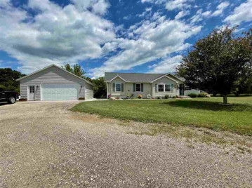 N8105 Warnke Rd, Scott, WI 53954