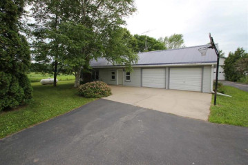 4201 N County Road M, Magnolia, WI 53536