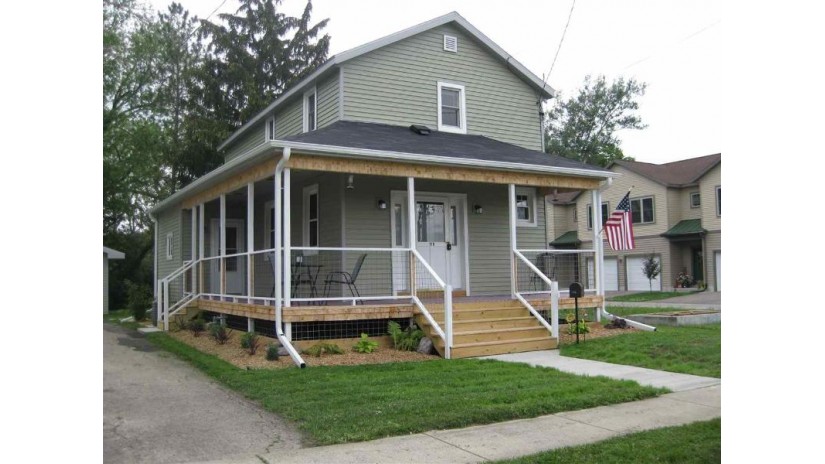 119 W Lawton St Edgerton, WI 53534 by 1st Class Real Estate Impact $229,000