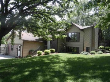 2151 Norgaren Rd, Pleasant Springs, WI 53589