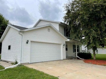 948 Parkwood Ln, Jefferson, WI 53549-3002