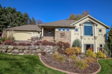 W9130 Bluewaters Pass, Oakland, WI 53523