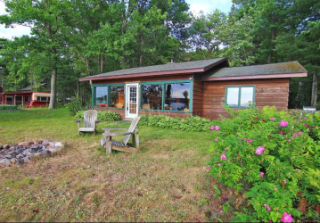 6949 West Wolfe Point Rd, Stone Lake, WI 54876