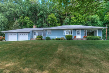 E718 Mary Lynn Dr, Spring Valley, WI 54767