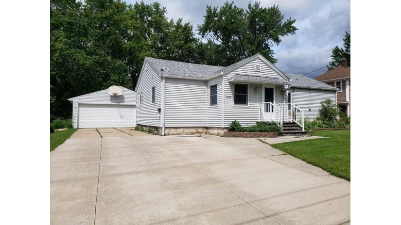 1008 South Adams Avenue Marshfield, WI 54449 by Success Realty Inc $145,000