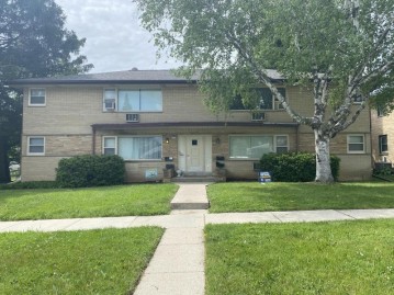 8225 W Keefe Ave, Milwaukee, WI 53222-2938