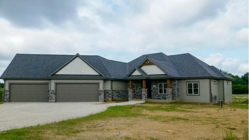 395 Highland Ridge Richfield, WI 53017 by Lake Country Flat Fee $879,999