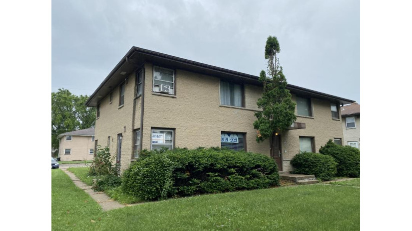 9229 W Sheridan Ave Milwaukee, WI 53225 by Moving Forward Realty $289,900