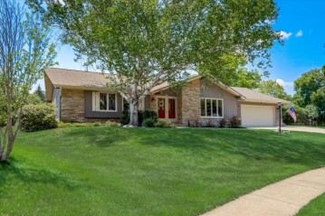 8851 Greenmeadow Ln, Greendale, WI 53129-1550