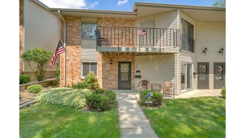 W169N11540 Biscayne Dr Germantown, WI 53022 by Response Realtors $139,900