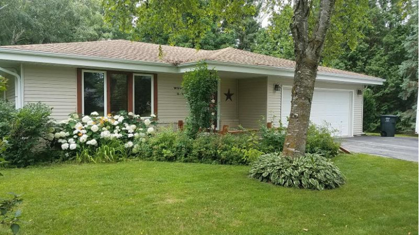 W234N5825 Lilac Dr Sussex, WI 53089 by Amarock Homes LLC $309,900