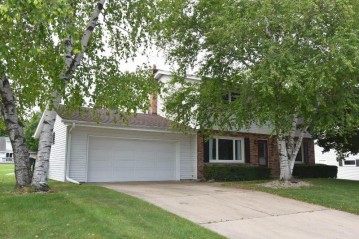 329 Braatz Dr, Kewaskum, WI 53040-9102