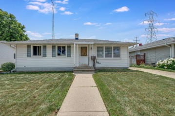 5509 58th St, Kenosha, WI 53144-2306