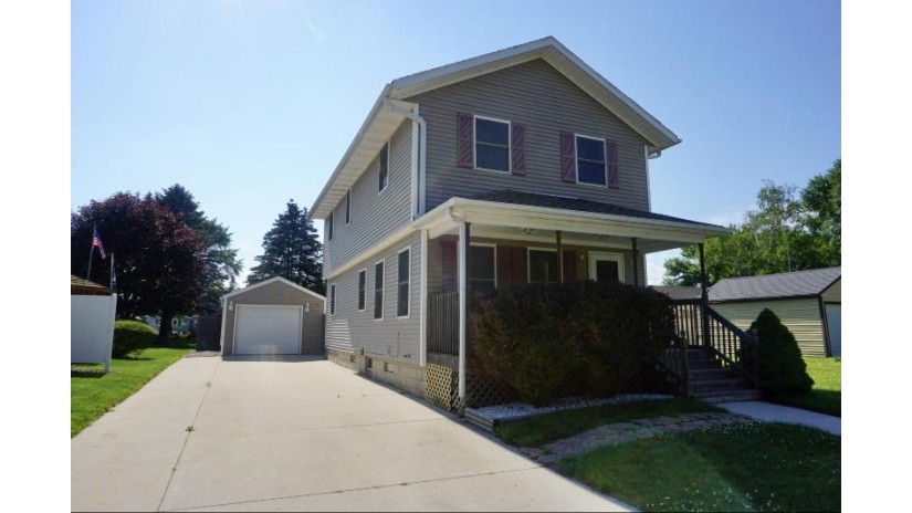 3216 N 10th St Sheboygan, WI 53083 by Milwaukee Flat Fee Homes $219,900