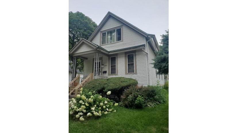 3635 N 5th St Milwaukee, WI 53212 by Riverwest Realty Milwaukee $75,000