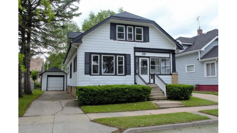 28 Mckinley Ave Racine, WI 53404 by RE/MAX Newport $99,900