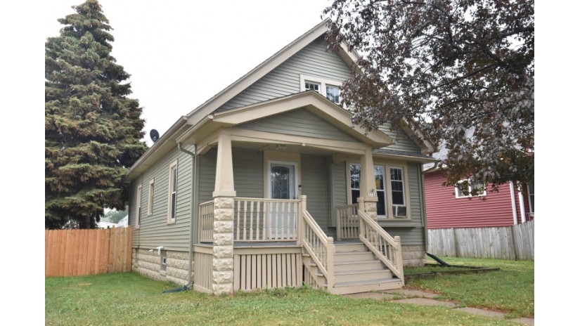 3338 S 9th St Milwaukee, WI 53215 by Shorewest Realtors $169,900