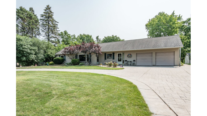 1250 Davidson Rd Brookfield, WI 53045 by Shorewest Realtors $399,900