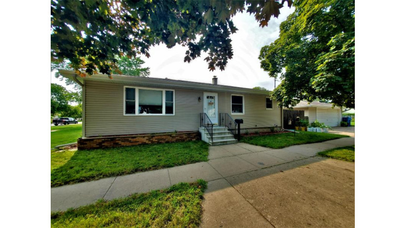 304 Adams St Winona, WI 55987 by Weiss Realty, LLC $174,900