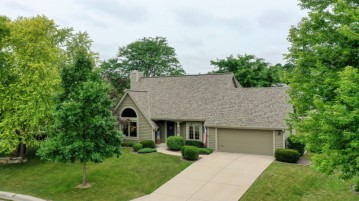 4168 W Martinton Dr, Franklin, WI 53132-9398