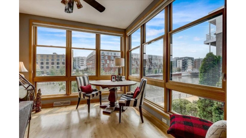 1775 N Riverwalk Way 1 Milwaukee, WI 53212 by First Weber Inc -NPW $625,000