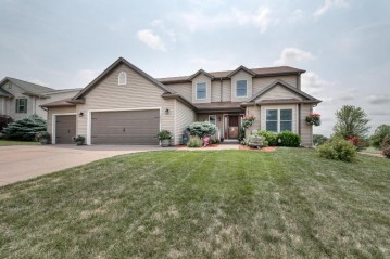 1403 Fairfield Ct, Watertown, WI 53098-3418