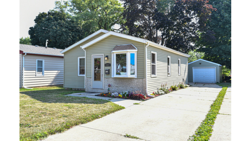 2411 Monroe Ave Racine, WI 53405 by Shorewest Realtors $139,900