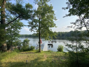 12623 E Shore Dr, Mountain, WI 54149