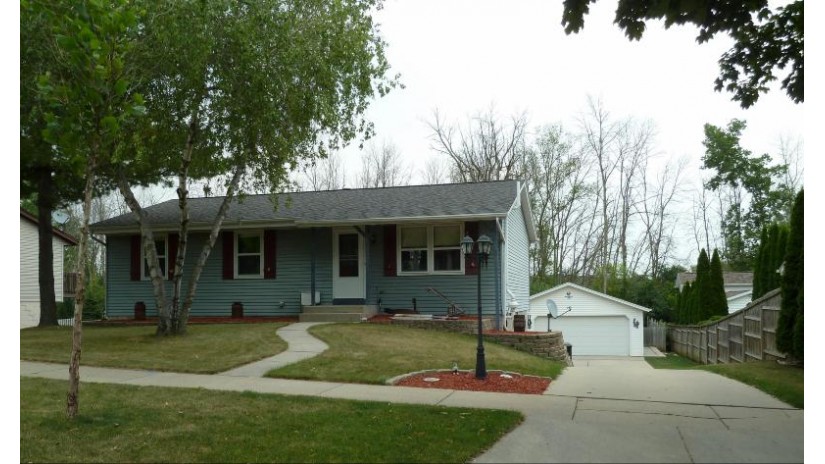 927 Villa Park Dr West Bend, WI 53090 by Homeowners Concept $250,000