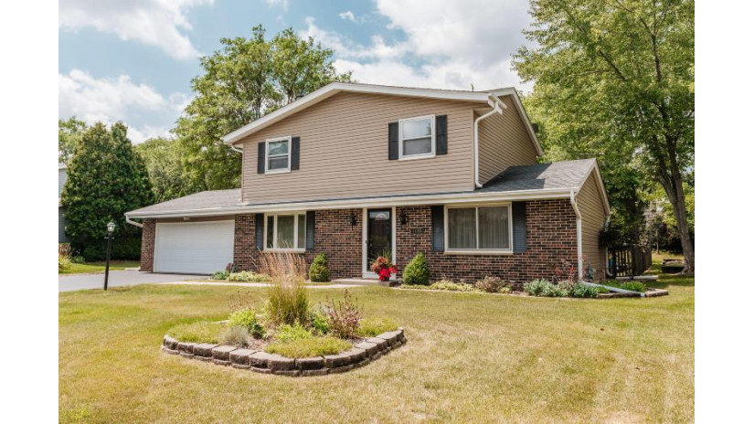 3455 S Glen Park Rd New Berlin, WI 53151 by RE/MAX Realty Pros~Milwaukee $344,900