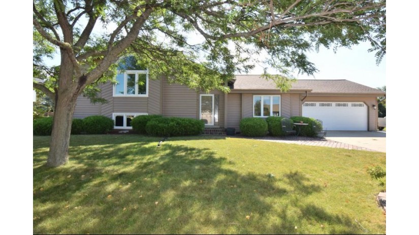 W183S8622 Sue Marie Ln Muskego, WI 53150 by Smart Asset Realty Inc $399,900