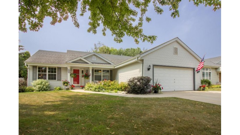 1718 Rempe Dr Waukesha, WI 53186 by Lake Country Flat Fee $354,900