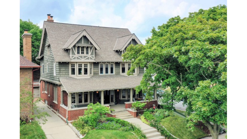 2591 N Summit Ave Milwaukee, WI 53211 by Shorewest Realtors $749,900