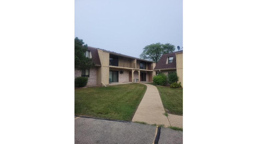 3242 W Mangold Ave C Greenfield, WI 53221 by Realiteam Real Estate Group, LLC $104,900