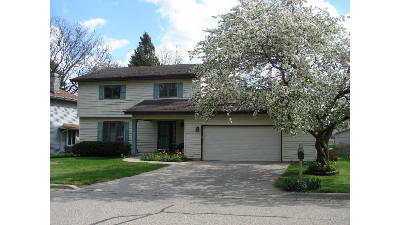 444 Eugene Dr Lake Geneva, WI 53147 by Quorum Enterprises, Inc. $369,000