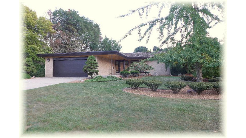 15 Sheffield Dr Racine, WI 53402 by Coldwell Banker Realty -Racine/Kenosha Office $465,000