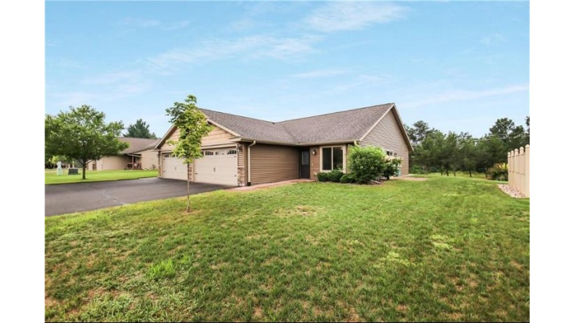 2505 Lake Court Altoona, WI 54720 by Kleven Real Estate Inc $198,900