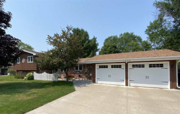 1230 Edwin Street, Marinette, WI 54143