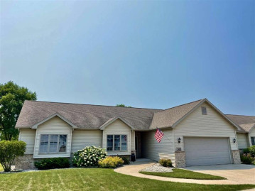 501 W Wayfarer Court, Appleton, WI 54913