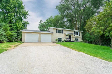 3772 Grove Road, Scott, WI 54311-9772