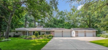 1345 Hiawatha Circle, Ashwaubenon, WI 54313-5909