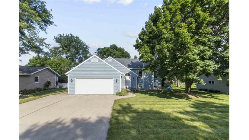 608 S Wild Rose Lane Grand Chute, WI 54914 by Coldwell Banker Real Estate Group $219,900