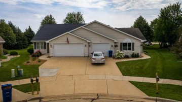 2425 Noel Court A, Oshkosh, WI 54904