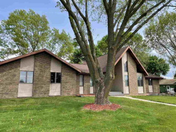 409 Brandon St, Waupun, WI 53963