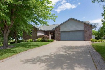 1165 Colleen Ct, Platteville, WI 53818