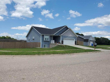 308 Lisa Ct, Baraboo, WI 53913