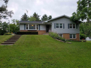 N5007 Hemlock St, Dekorra, WI 53955