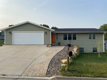 326 Filardo Ct, Mineral Point, WI 53565