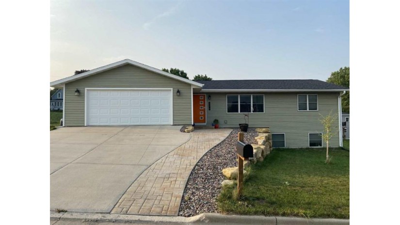 326 Filardo Ct Mineral Point, WI 53565 by Re/Max Preferred $279,900